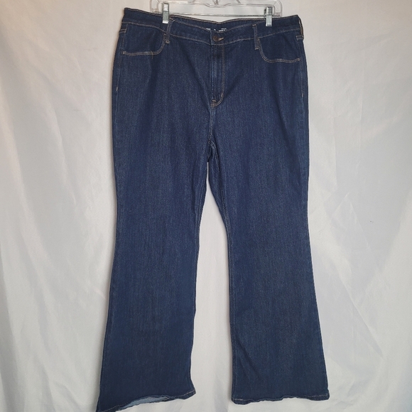 Old Navy High Rise Wow Flare Darkwash Jeans Women's Plus Size 18 Like New - Picture 1 of 8